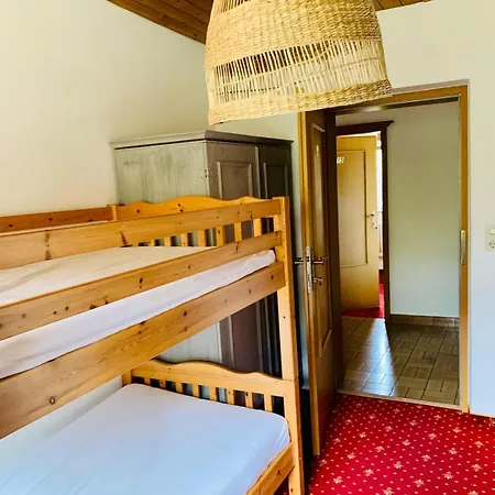 فندق مبيت وإفطار Fruehstueckspension Waldeck 3*